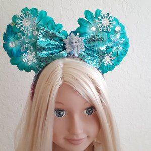 Elsa Frozen.Minnie mouse ear.Main attraction
